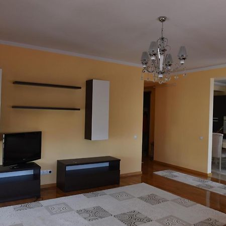 Apartament Community Complex Sibiu Esterno foto